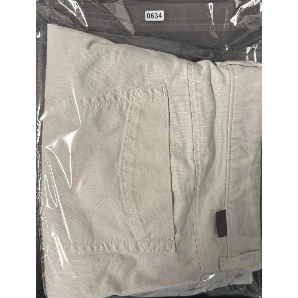 The North Face Men's Light Gray Shorts Size 36 Stretch Outdoor Hiking Casual